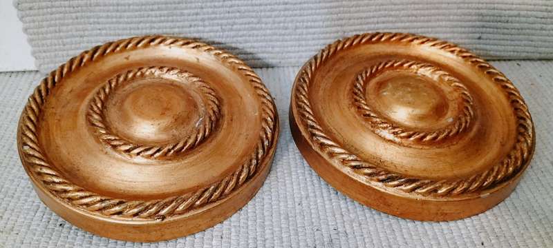 Stunning Set of 2 Large Heavy Gold Finish Curtain Rod Finials (ends). (Set1)