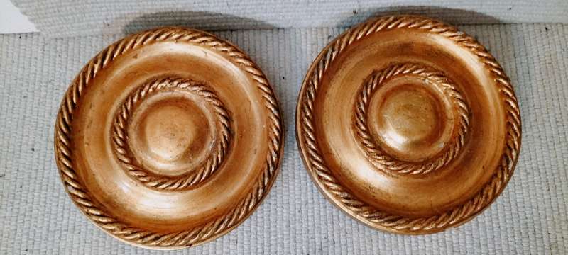 Stunning Set of 2 Large Heavy Gold Finish Curtain Rod Finials (ends). (Set1)