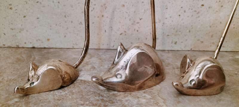 A Magnificent Rare Family of 4 Brass Mice. 310g