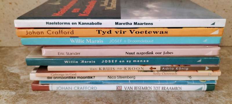 Set of 10 Small Afrikaans Christian/Faith/Religious Books. (Set3)