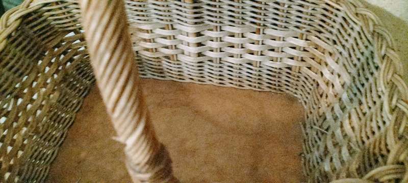 Superb Cane/Rattan Picnic Basket.