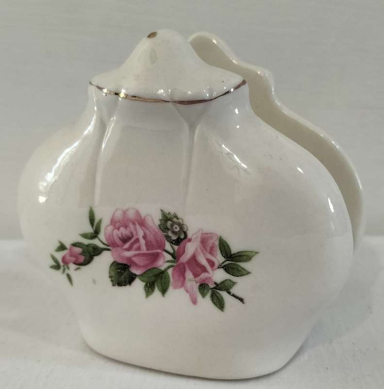 Quality Vintage Porcelain Napkin Holder