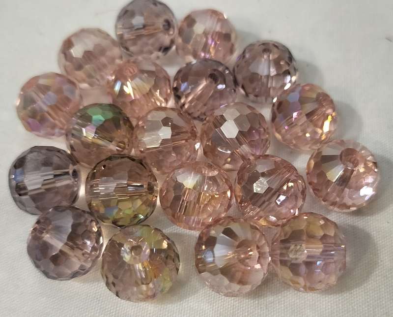20 Pieces Faceted Crystal Beads. Pink Mix. 8mm. B17
