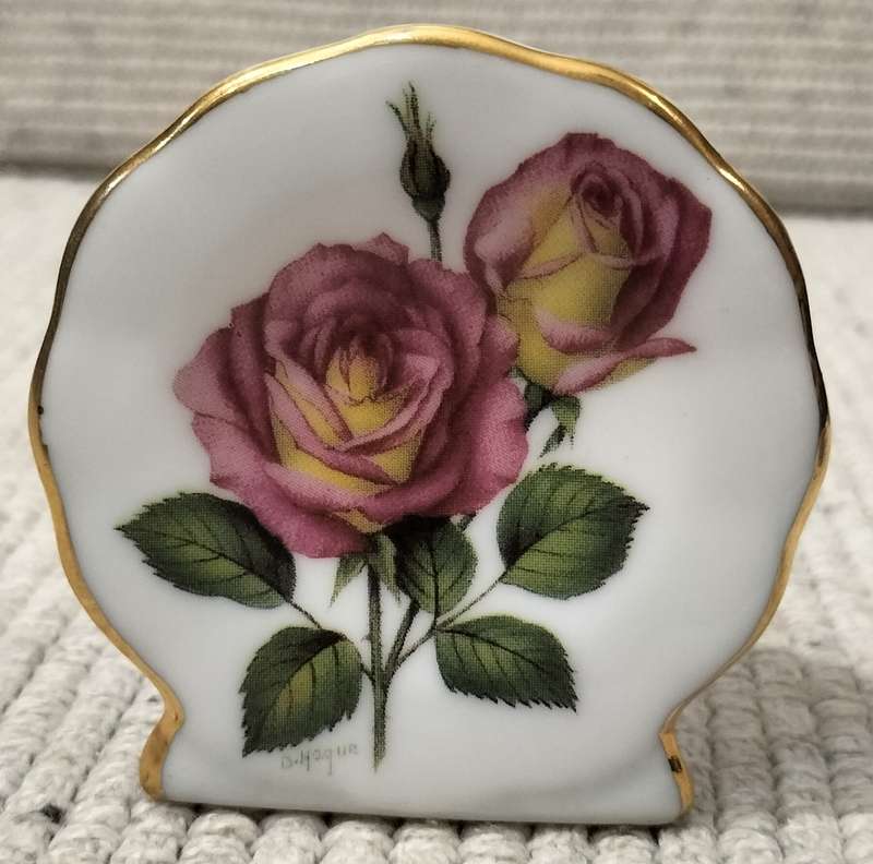 A Very Delicate Glazed Porcelain Toothpick Holder