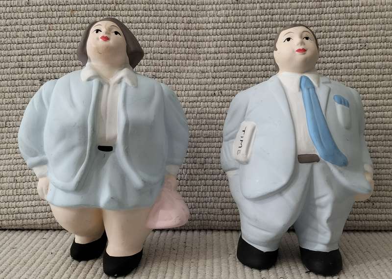 A Magnificent Pair of Rare L'aquilone '87 New York Figurines - Delicate Matt Porcelain