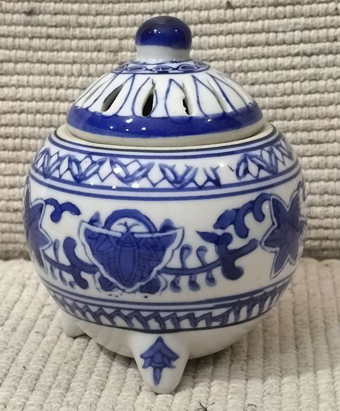 Absolutely Magnificent Imperial Ming Incense Burner "Koro"