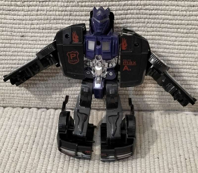 Transformers Type Police Car/Robot