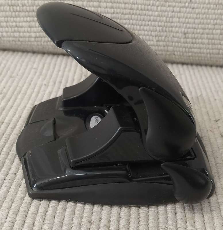 A Quality Rexel Model P225 2 Hole 25 Sheet Paper Punch