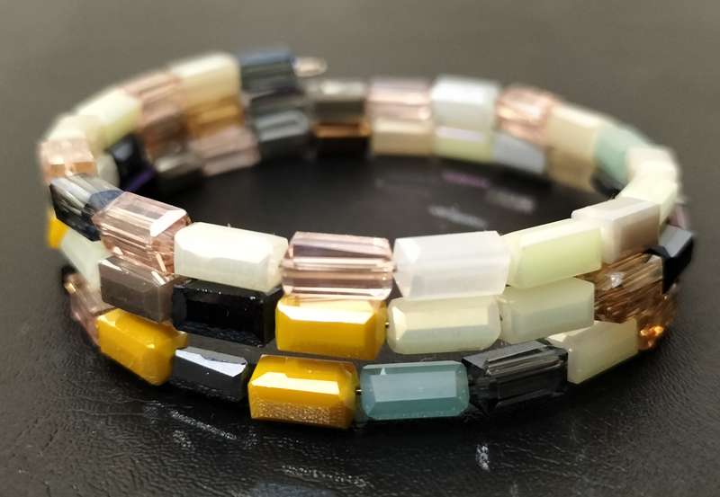 Stunning Memory 3 Hoop Coloured Rectangular Faceted Crystal Bracelet (NR5)