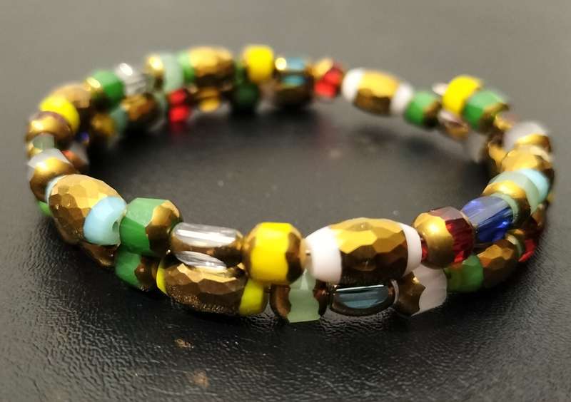 Stunning Memory 2 Hoop Coloured Faceted Crystal Bracelet (NR6)