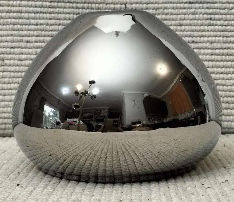 A Magnificent Mirror Glazed Ceramic Fragrance Diffuser