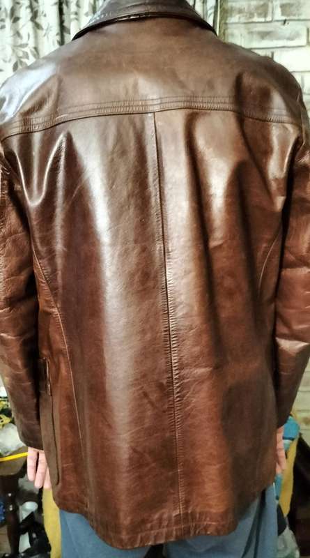 A Magnificent Genuine Reiss of London Men's Superior Quality Leather Jacket -L  Worth R12 000