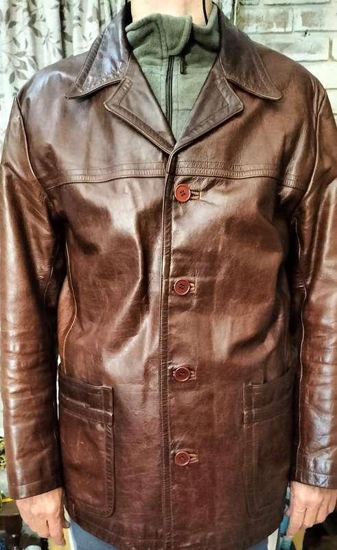 A Magnificent Genuine Reiss of London Men's Superior Quality Leather Jacket -L  Worth R12 000