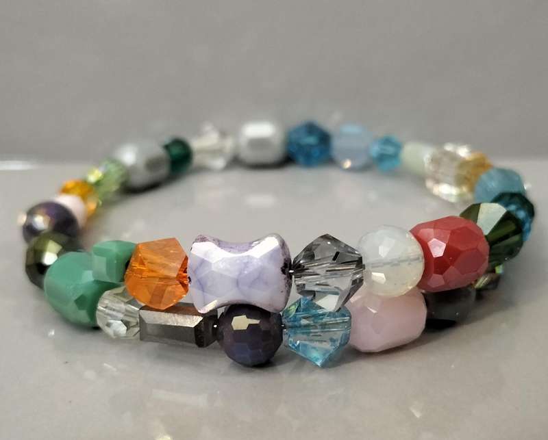 A Magnificent 1 Hoop Crystal Memory Bracelet. BR3