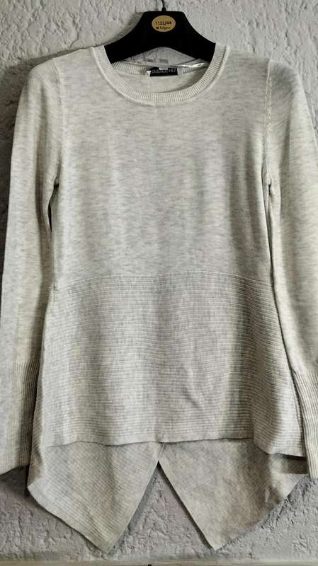 Quality Ladies Forever New Long Sleeve Stretch Jersey. (Nr12). XS