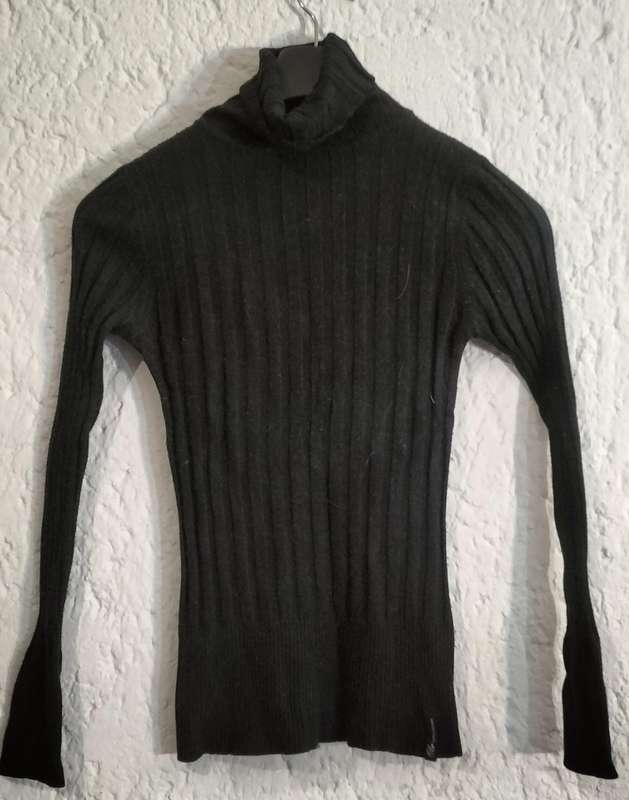 Beautiful OBA Long Sleeve Ladies Jersey. S. (Nr45)