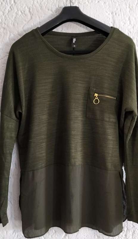 Beautiful News/Foschini Ladies Long Sleeve Top. 14. (nr56)