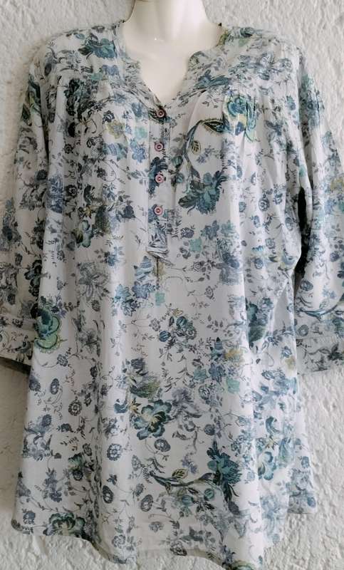 Beautiful Contempo Ladies Long Sleeve Top. 18 (Nr18)