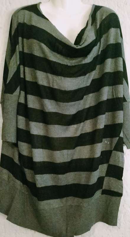 Beautiful Woolworths Ladies Long Sleeve Jersey. XL (Nr55)
