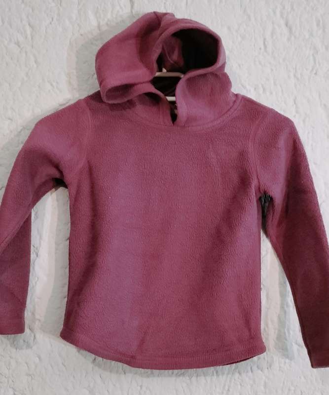 Real Kids Long Sleeve Hoodie. 5 to 6 years. (Nr22)