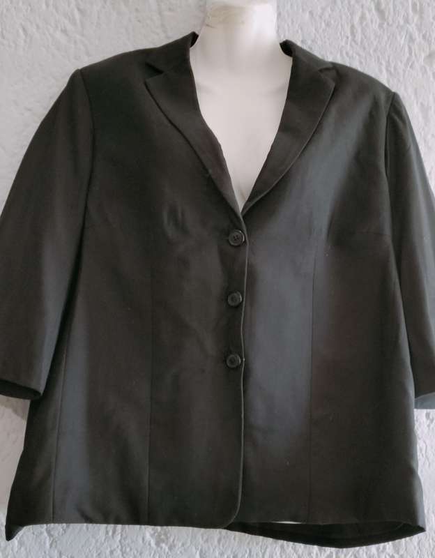 Ladies Long Sleeve Jacket. (Nr73). M