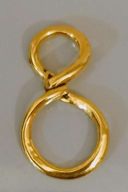 Gold Tone Metal Pendant (Nr35)