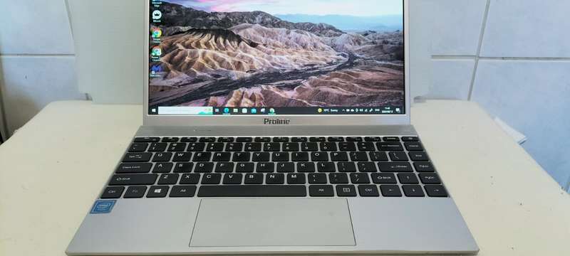 Proline-PC Intel Celeron CPU v146env 12.5 inch N3060  @ 1.60GHz  1.60 GHz 4,00 RAM 64-bit Windows 10