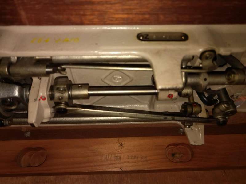 SEWING MACHINE- ANTIQUE EMPISAL GOLDLINE DELUXE - Year 1969