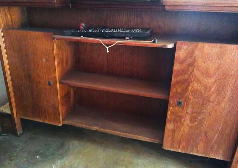 BAR with cabinets - 6 stools - Hardwood Antique
