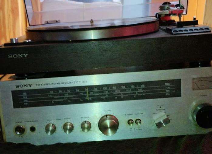 Sony record turntable and amp with 100+ records