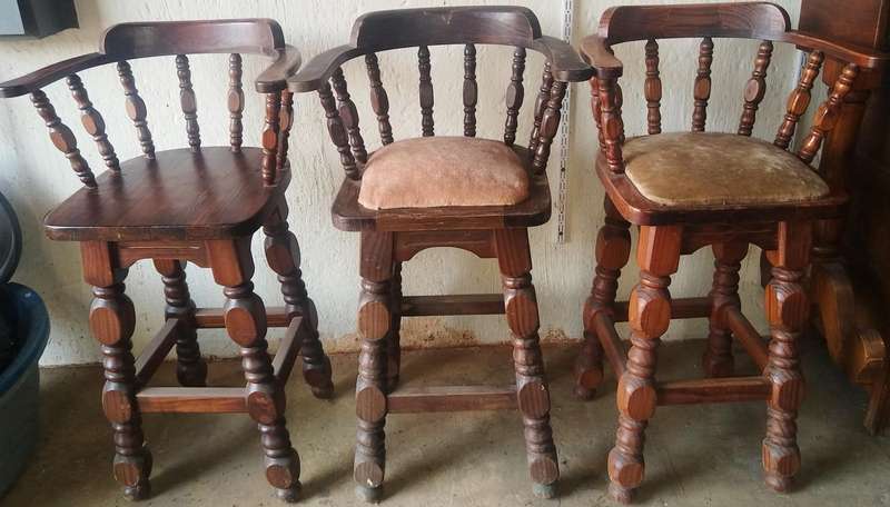BAR with cabinets - 6 stools - Hardwood Antique