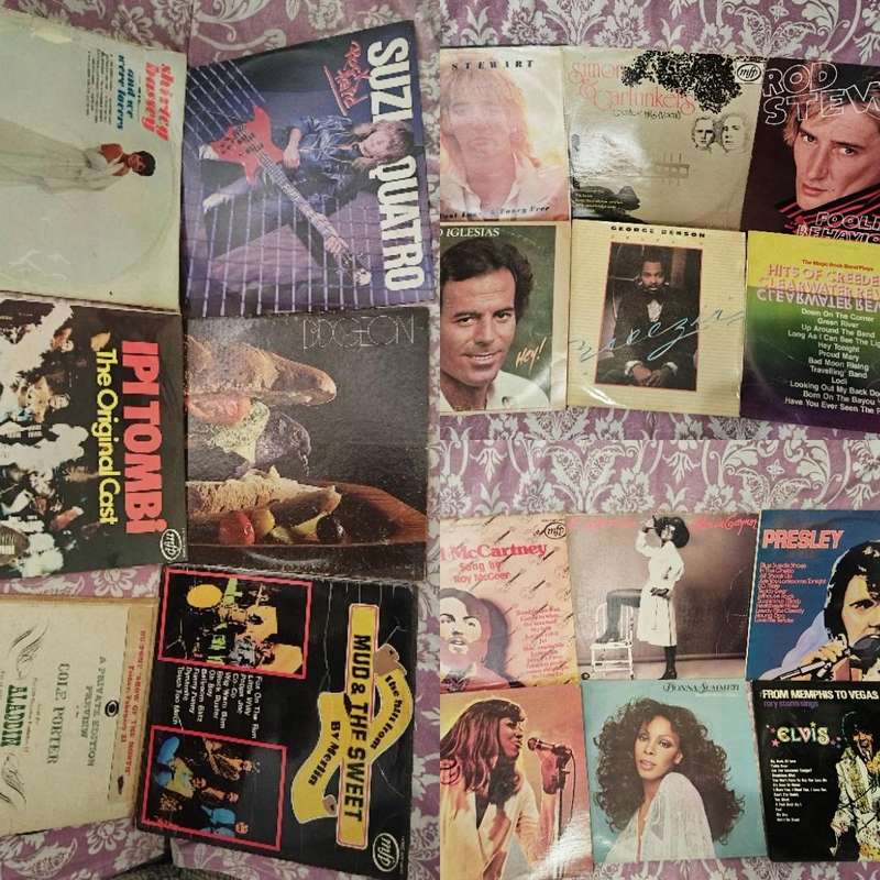 Sony Turntable and Amp with 100+ records