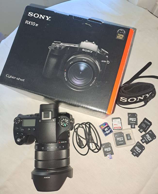 SONY RX10 Mk IV plus Extras