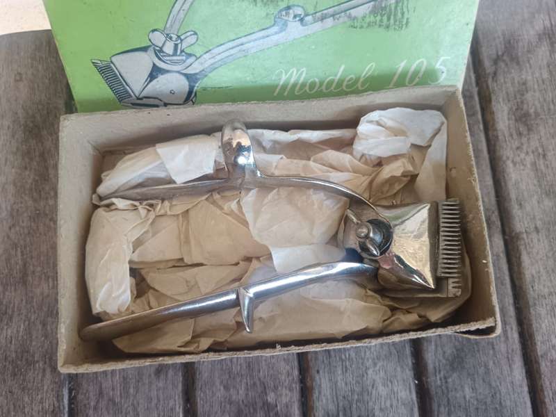 John Oster Model 105 Vintage Hair Clippers - MADE in U.S.A