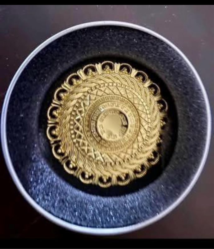 Gold unique imported fidget spinner plus free gift pink spinner