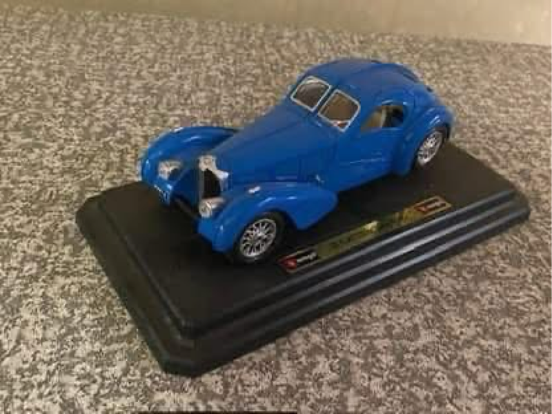 1936 Bugatti Atlantic Scale 1:24 model car