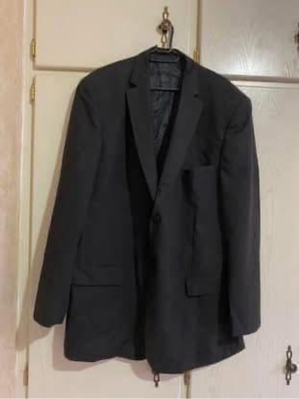 full wool designer Alfred Sung suit jacket imported (from Moores stores Canada). Worn once Size 48