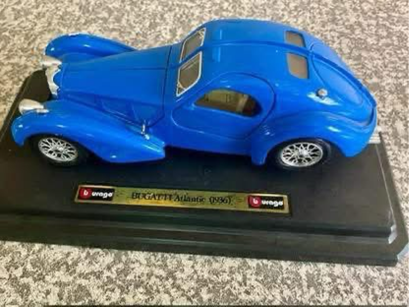 1936 Bugatti Atlantic Scale 1:24 model car