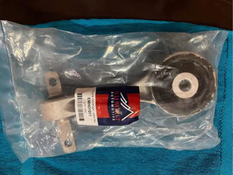 Honda civic hatch engine mounting upper rear. EMHO1011