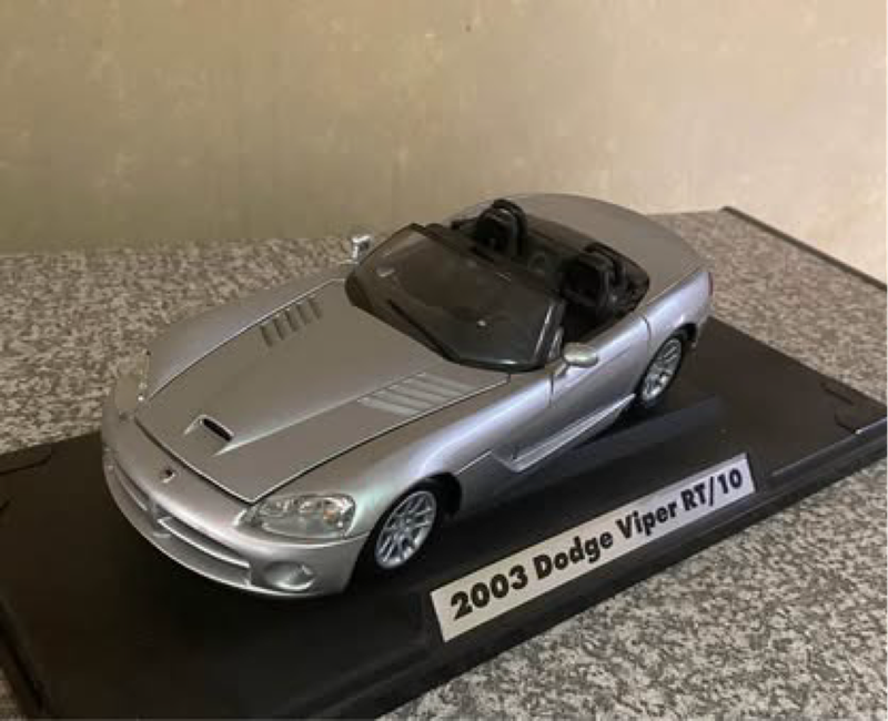 2003 Model car / collectors car / toy car - Dodge Viper RT/10 - SRT/10. Scale 1:18.