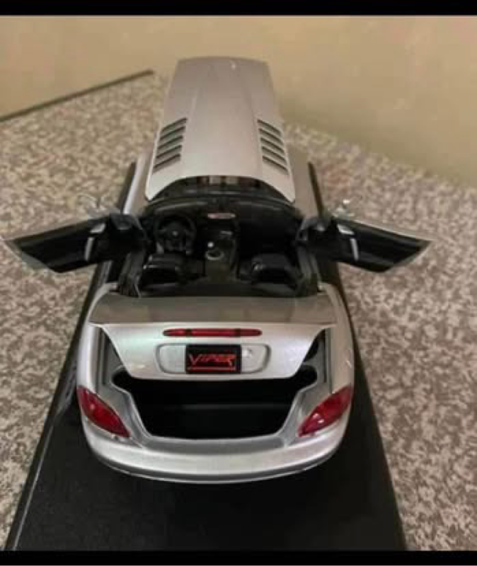2003 Model car / collectors car / toy car - Dodge Viper RT/10 - SRT/10. Scale 1:18.