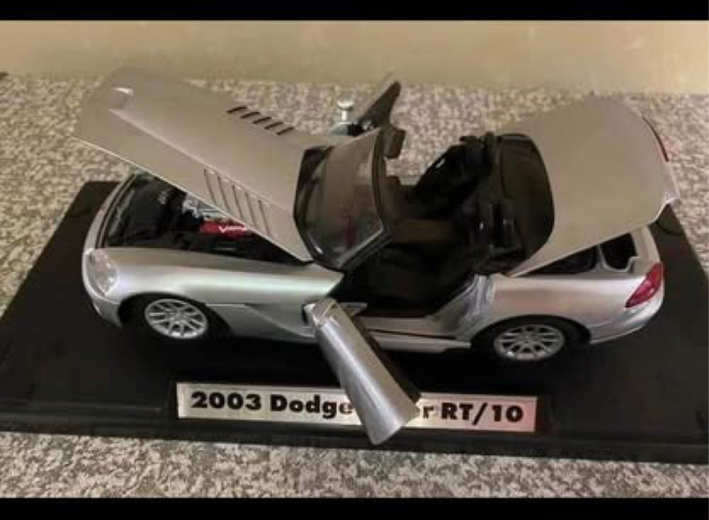 2003 Model car / collectors car / toy car - Dodge Viper RT/10 - SRT/10. Scale 1:18.