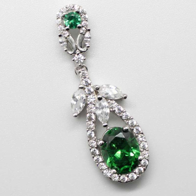 9.31 Cts  Natural Chrome Diopside and White Topaz In Solid .925 Sterling Silver Pendant