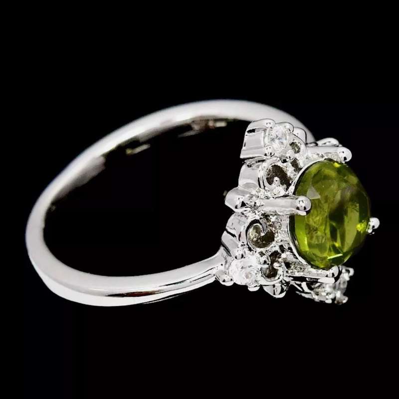 Natural Unheated Round Peridot White CZ Gemstone set in Solid .925 Sterling Silver Ring Size 7 / 0