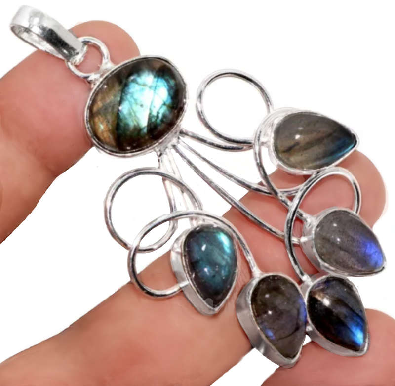 Natural Labradorite Gemstone in .925 Sterling Silver Plated Artistic Setting Pendant