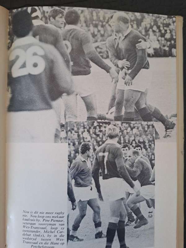Rugby book. "Rugby en Veldslag" by Toy Mostert h/c with d/w 116 pp French tour to SA 1967
