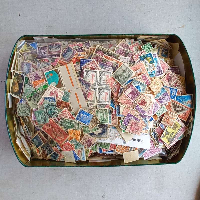 "Walkers" Chocolate Tin full of Stamps off paper - Mixed World
