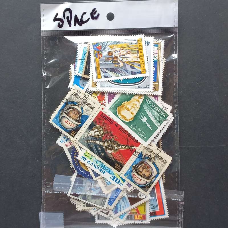 Thematics - Space - 100 stamps in packet - no obvious duplication