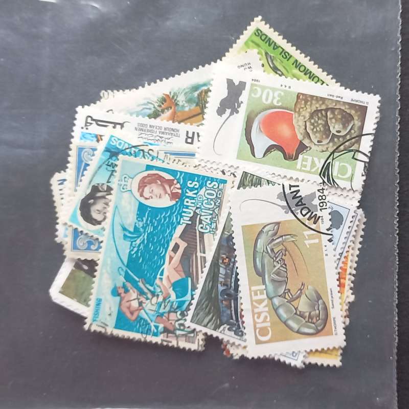 Thematics - Gone Fishing - 35 stamps in packet - no obvious duplication