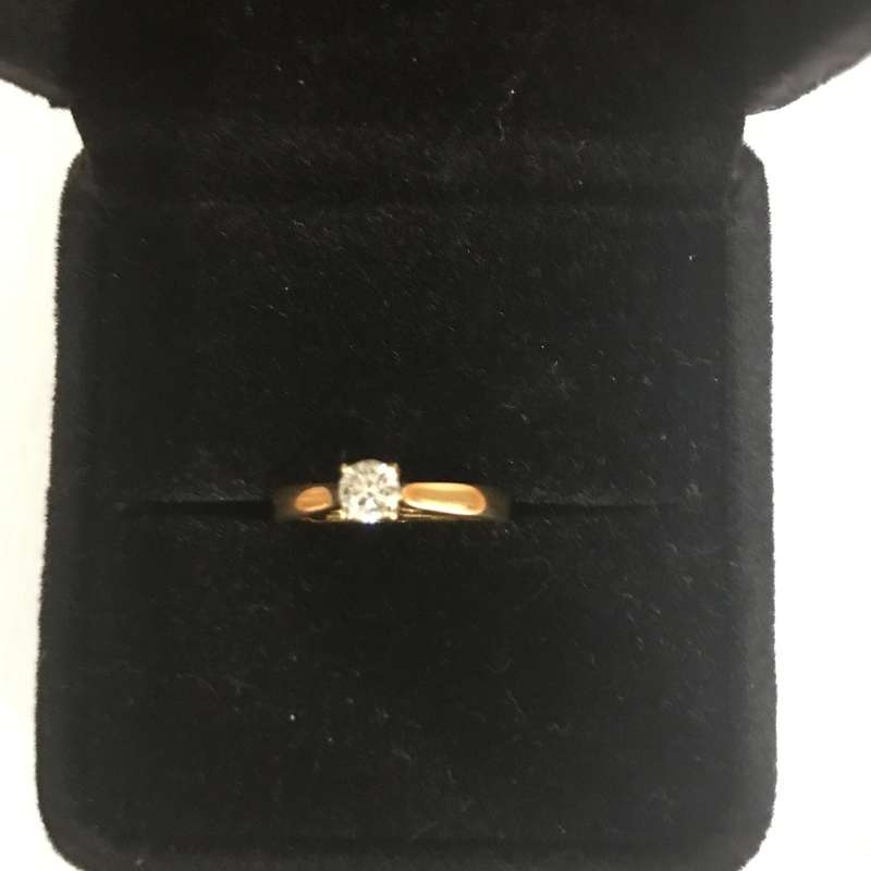 Solid 18ct Gold Solitaire Diamond Ring